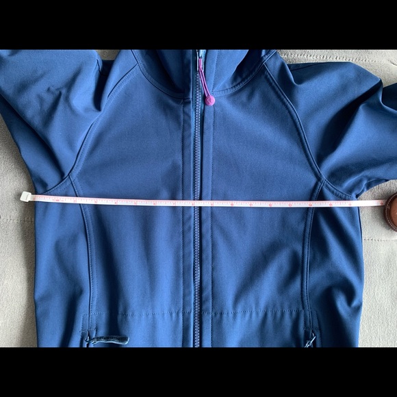 LULULEMON Apres Yoga Soft Shell Hooded Rain Jacket - Picture 11 of 14